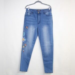 The Pyramid Collection Embroidered Flower Blue Denim Jeans NWOT